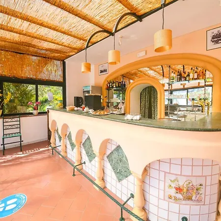 Maremonti Hotel 3*
