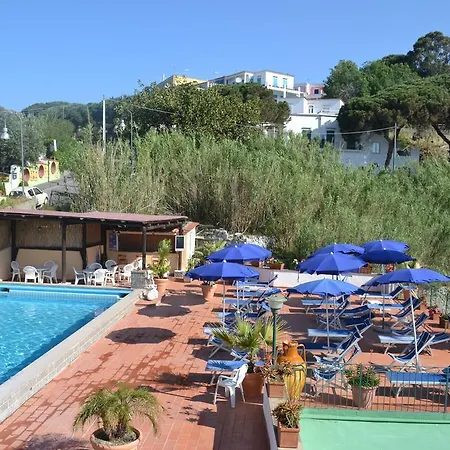 Maremonti Hotel 3*