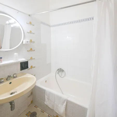 Hotel Maremonti 3*
